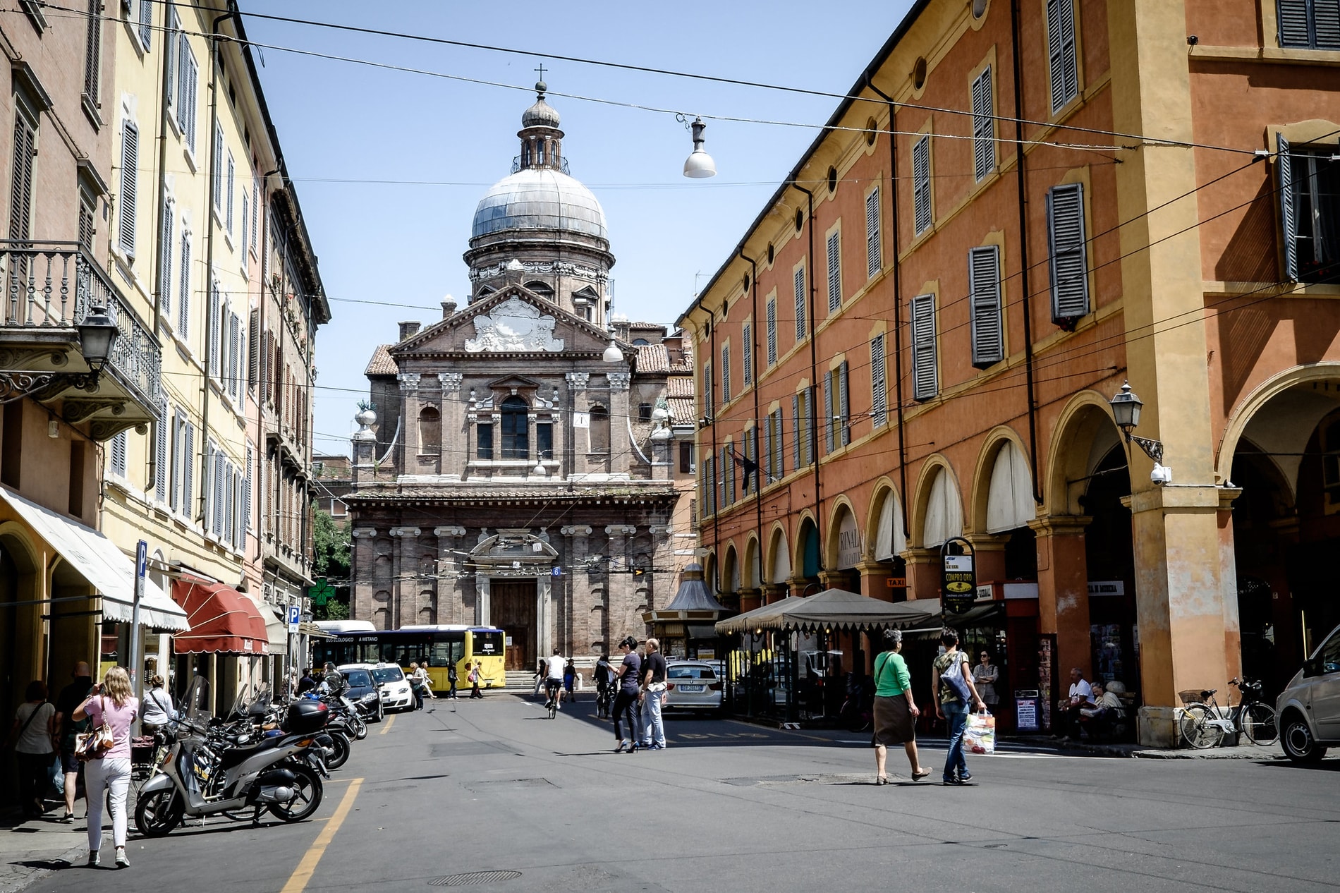 Modena: D'Este, Ferrari & Balsamico